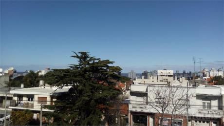 A Estrenar,amplio,terraza Al Frente,con Cochera.parr Comun.