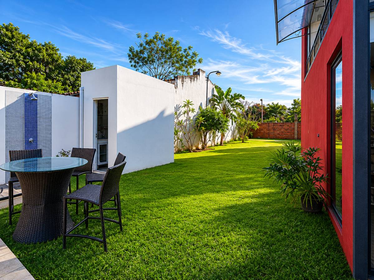 En alquiler casa amoblada en Laurelty – Luque — foto 3