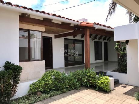 Hermosa Casa En Venta Barrio Sirari