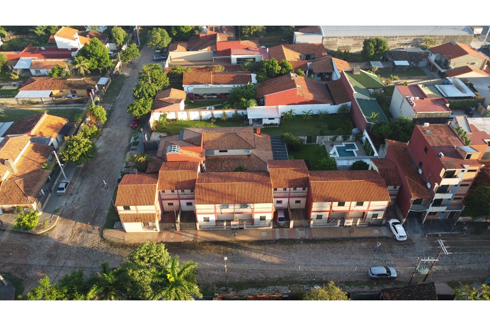Dúplex de 3 dormitorios en alquiler. Luque — foto 3