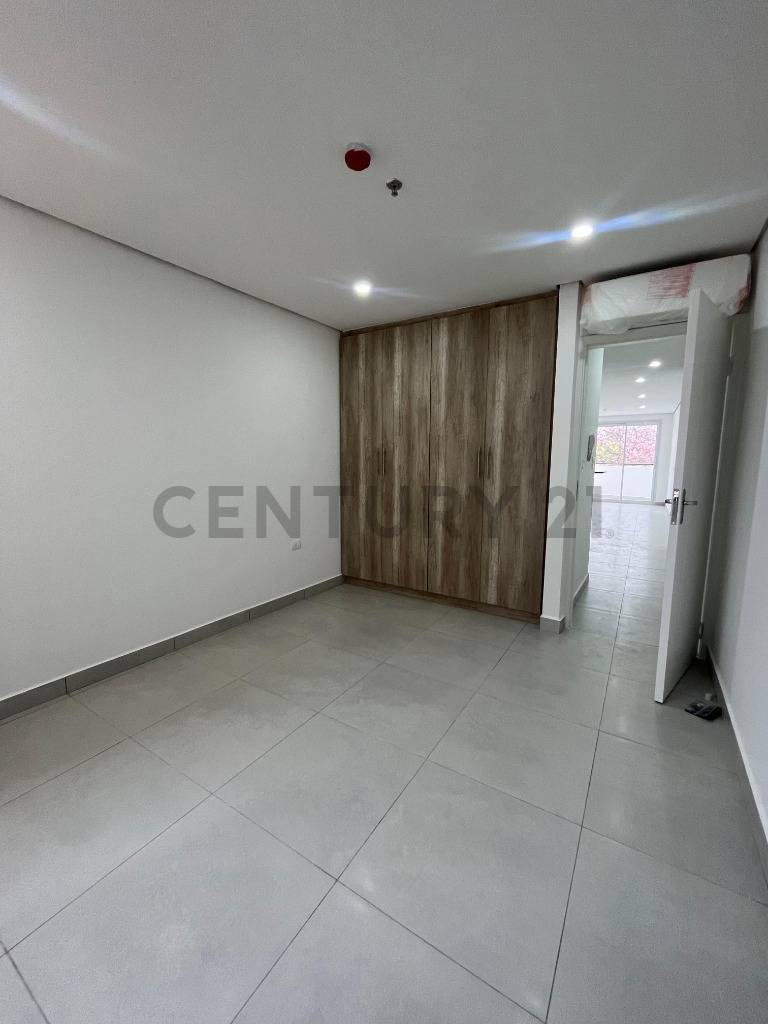 Alquilo departamento a estrenar en barrio Mcal. Lopez — foto 3