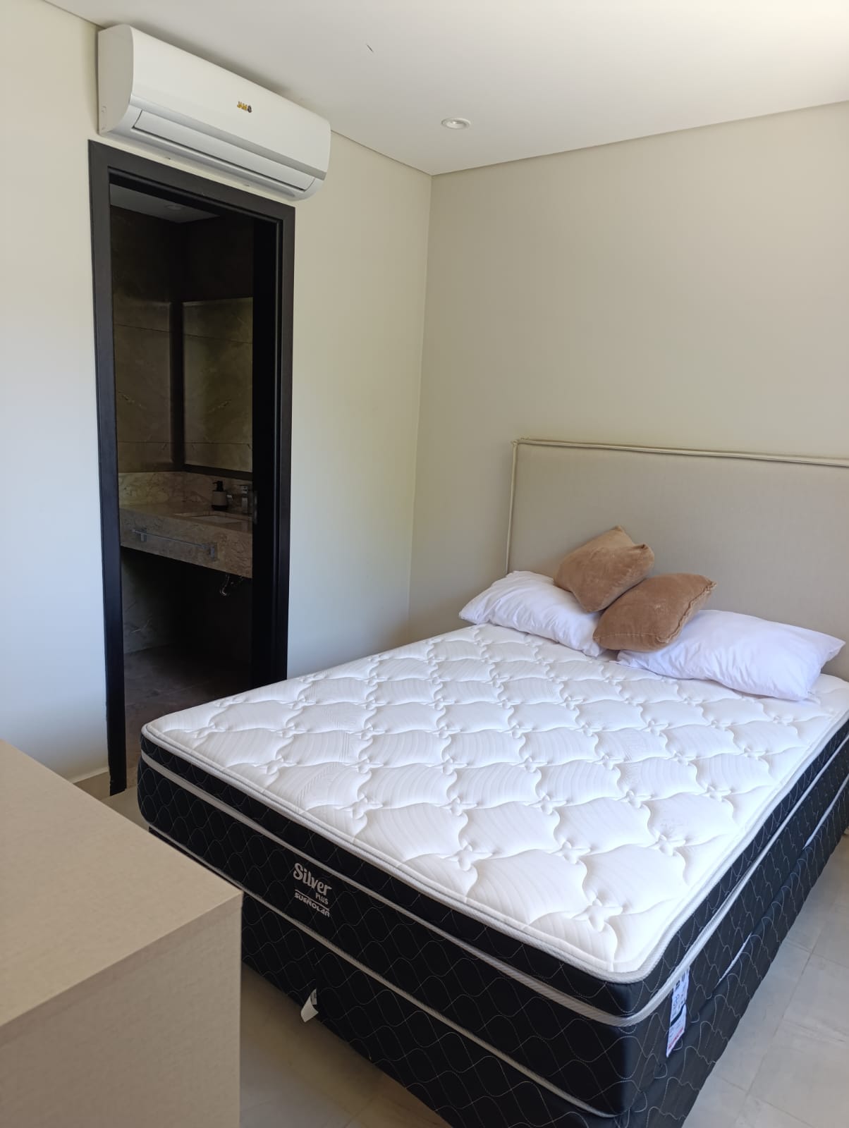 VENDO DPTO. DE 1 HAB. EDIFICIO BOURBAND LUQUE — foto 2