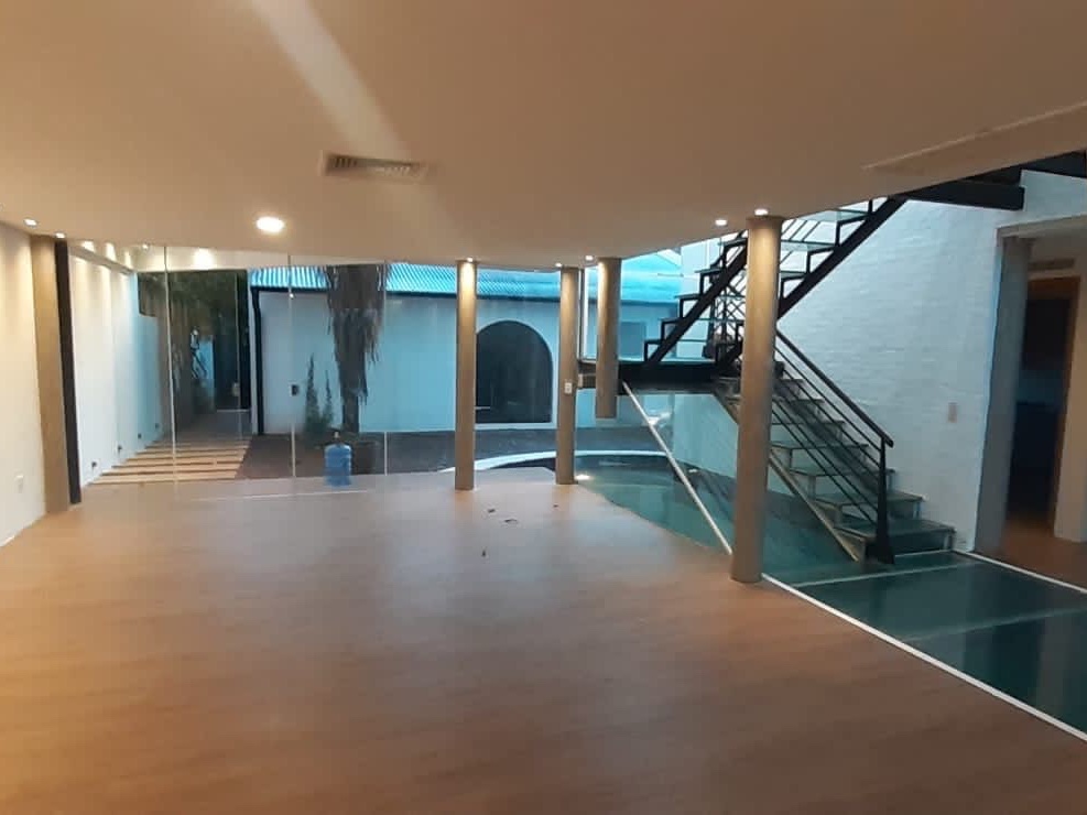 CASA MODERNA EN BARRIO MANORA — foto 3