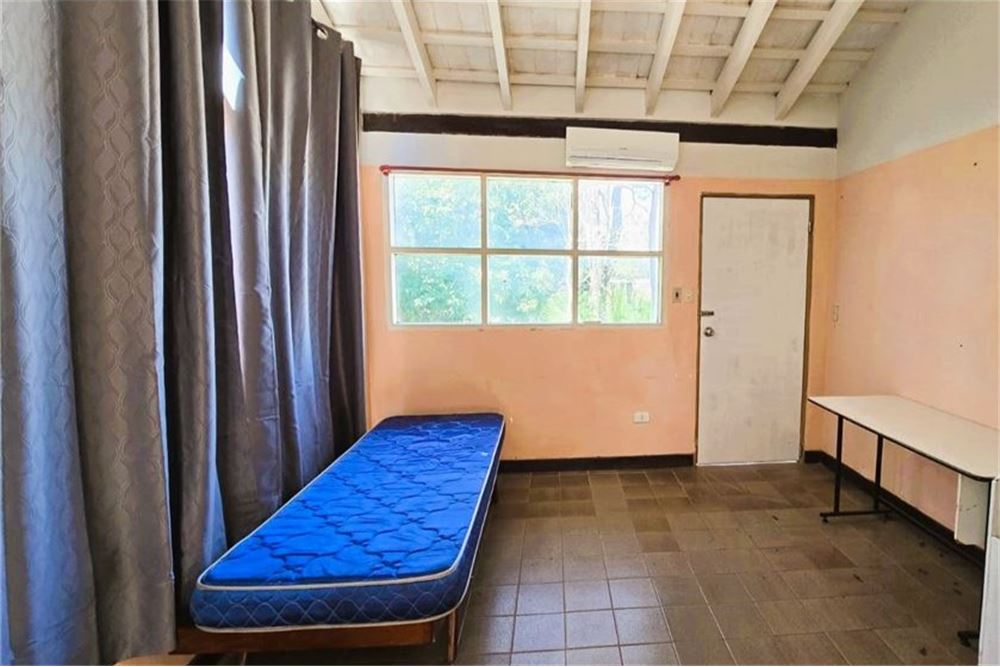 AMPLIA CASA CON INMEJORABLE UBICACIÓN SOBRE SUCRE — foto 3