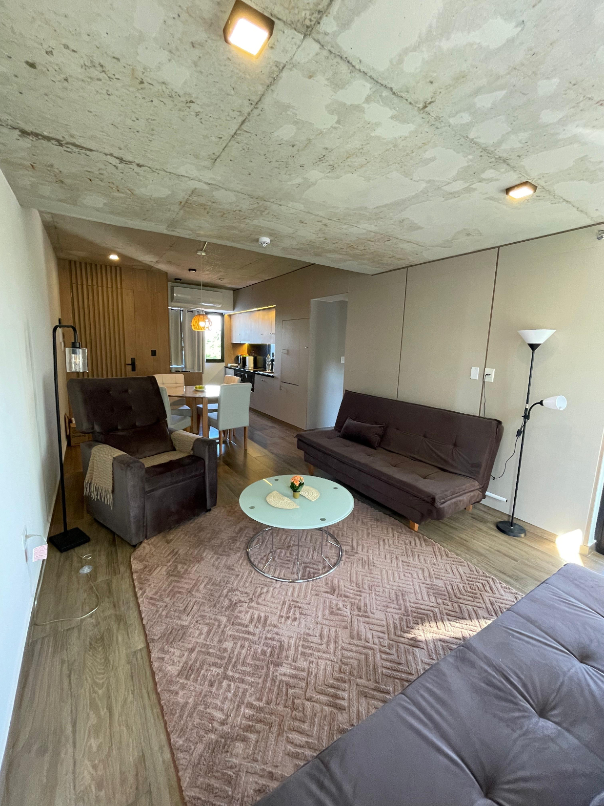 ZONA PASEO LA GALERÍA, EN ALQUILER DEPTO DE 1 DORMITORIO AMOBLADO — foto 2