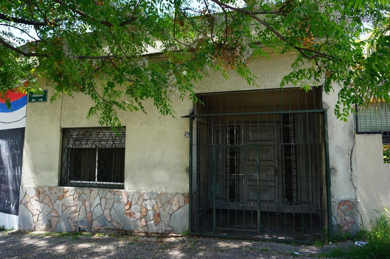 Casa de 2 dormitorios + altillo, barbacoa y garage en Aires Puros,