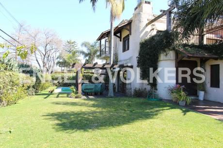 Casa En Venta En Carrasco