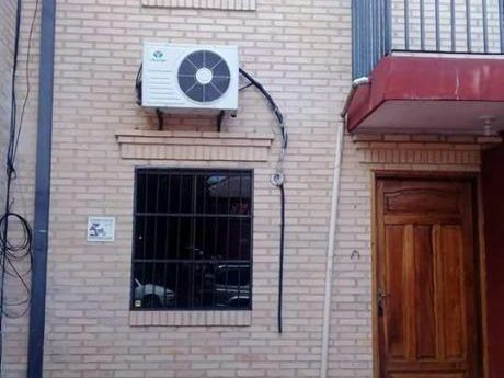 Alquilo Duplex Pequeño En Barrio Herrera