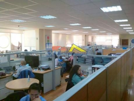 Cod.11358 /oficina En Alquiler Calacoto