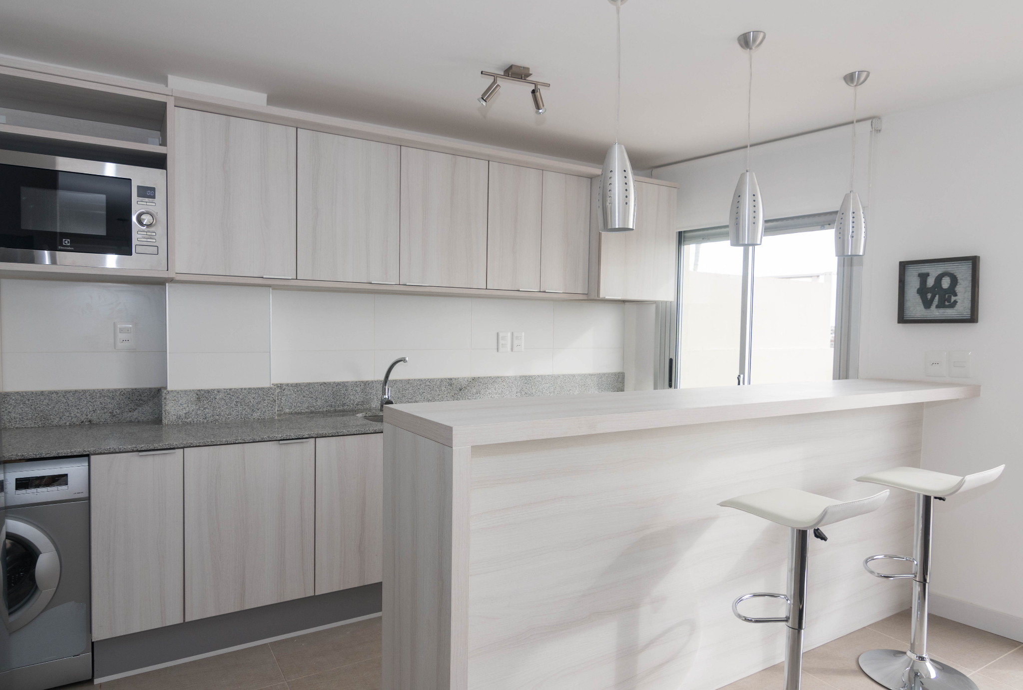 Dueño - Penthouse Amoblado 2 Dorm. Parrillero Privado En Rooftop, Gge, Amenities · Foto 9