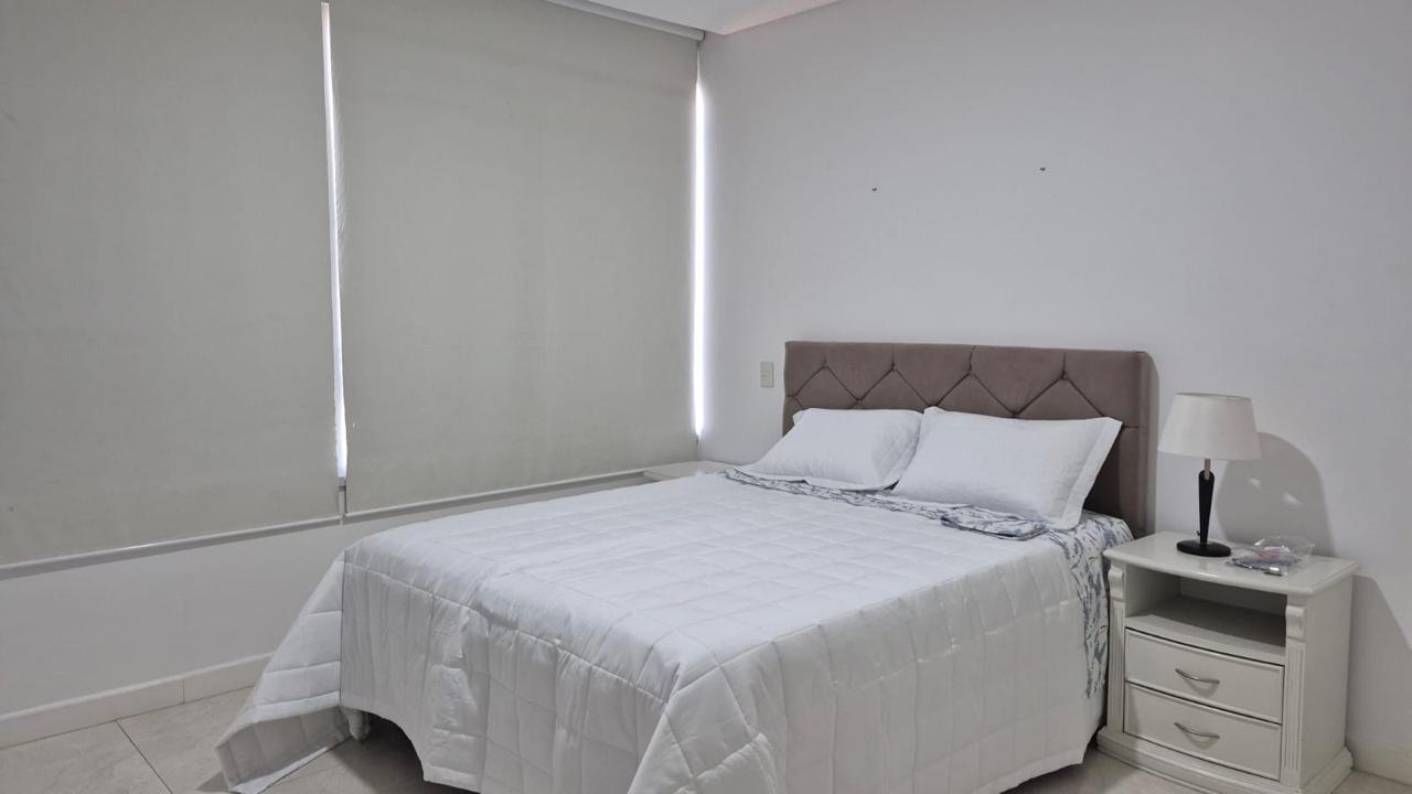 Dpto de 3 Dormitorios Amoblado Torre Eminent — foto 2