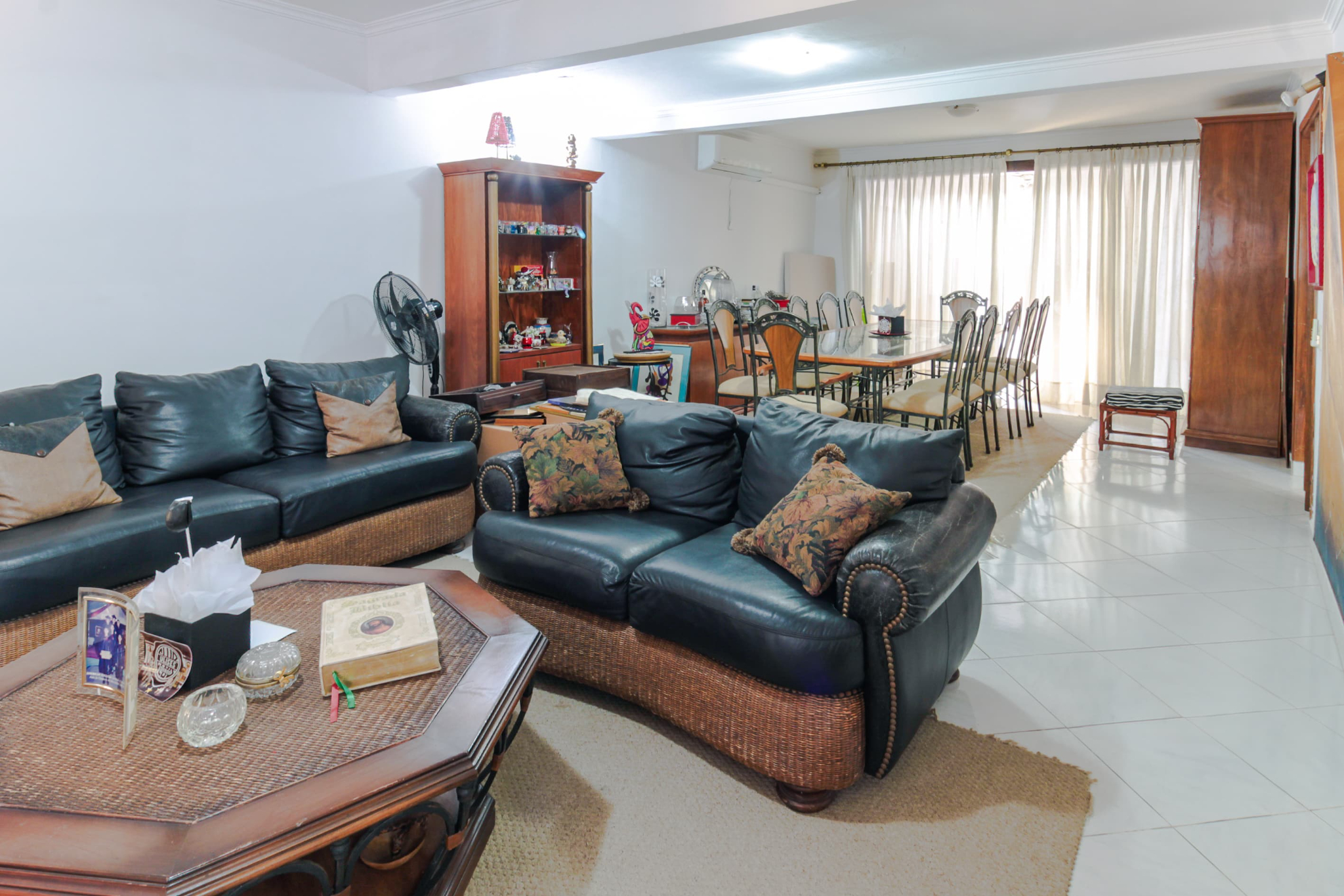 En Alquiler – Amplia Residencia En Barrio Vista Alegre — foto 3