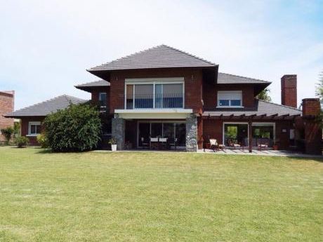 Colinas De Carrasco 370 M2