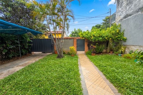 Casa en venta en Jara
