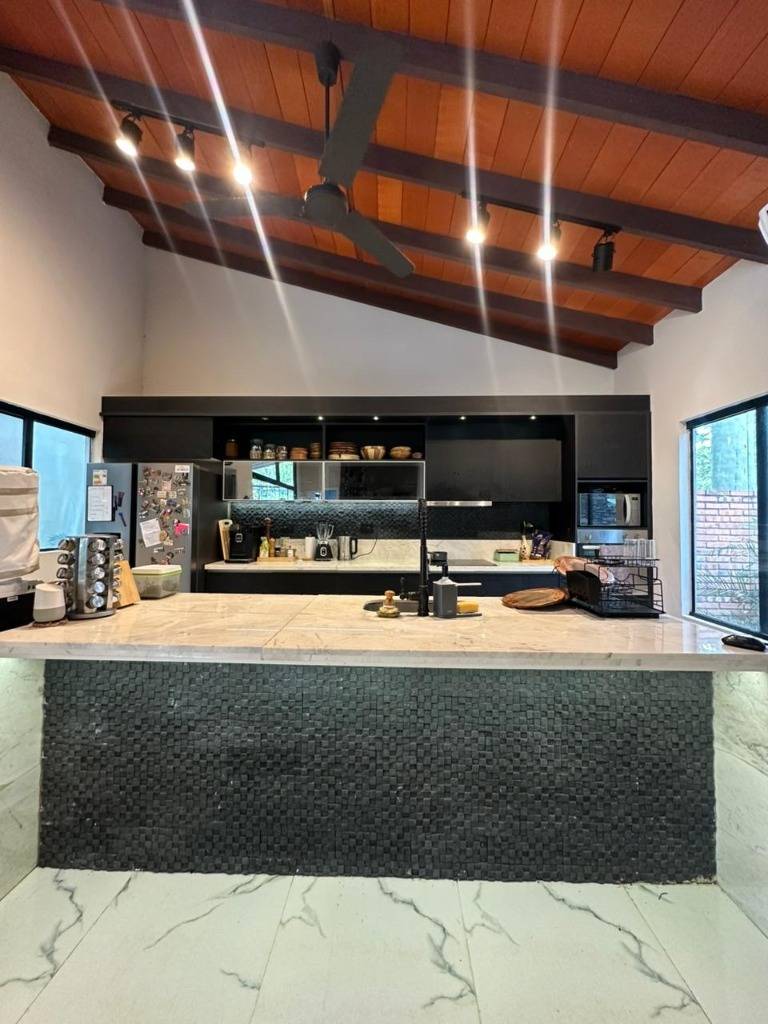 VENDO CASA AMOBLADA CON 4 DORMITORIOS EN SUITE EN SAN BERNARDINO — foto 3