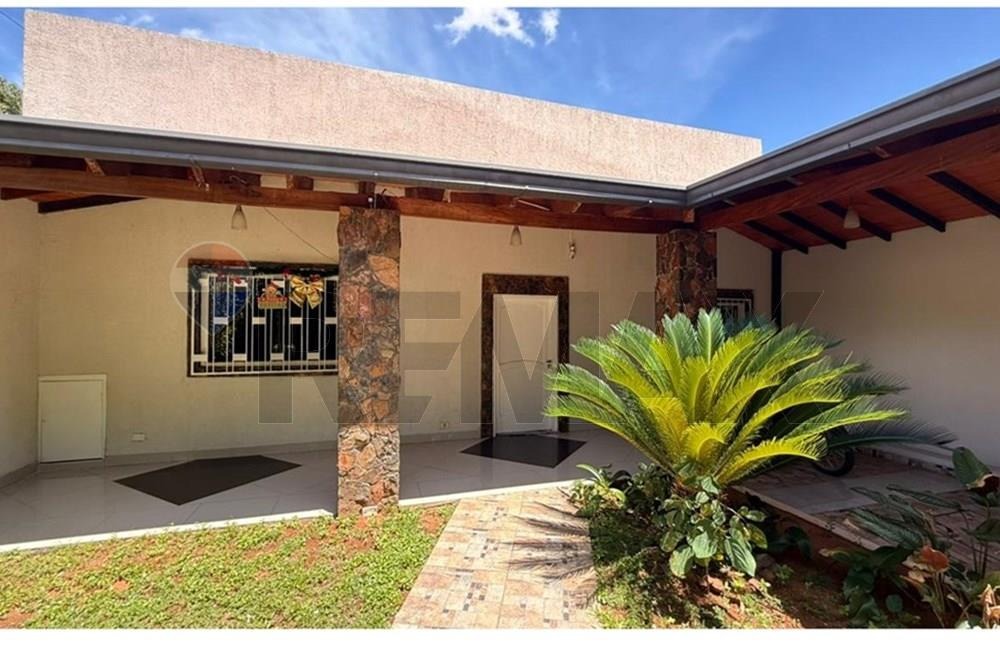 Casa - Venta - — foto 3