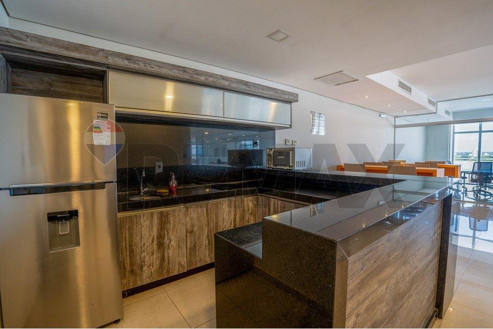 EN VENTA – OFICINA EN SKY CENTER — foto 2