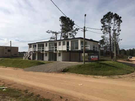 A Estrenar. Maldonado Ley De Vivienda Social. Ideal Renta