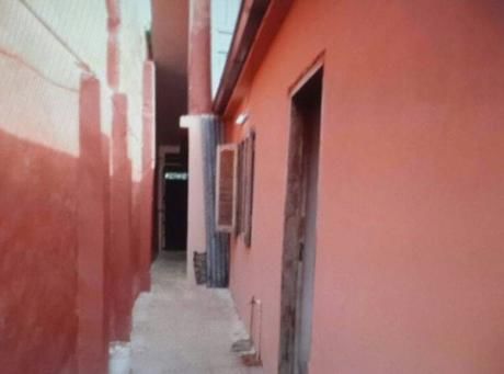 Se Vende Casa De Tres Plantas De 254 M2. En Sajonia, Zona Palacio De Justicia