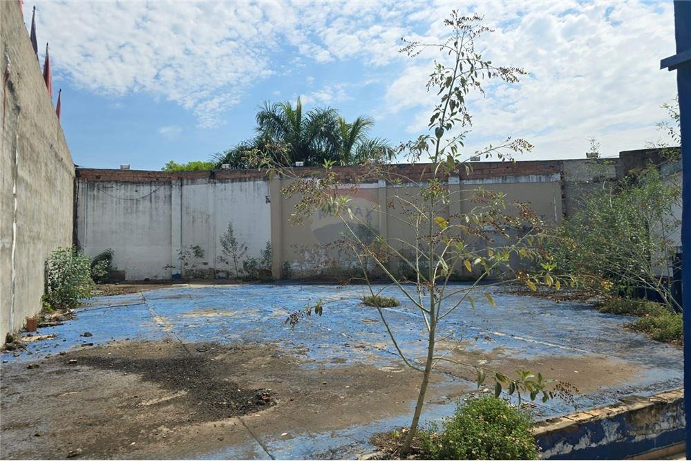 PROPIEDAD COMERCIAL FRENTE A LA MUNICIPALIDAD DE LAMBARE EN ESQUINA — foto 3