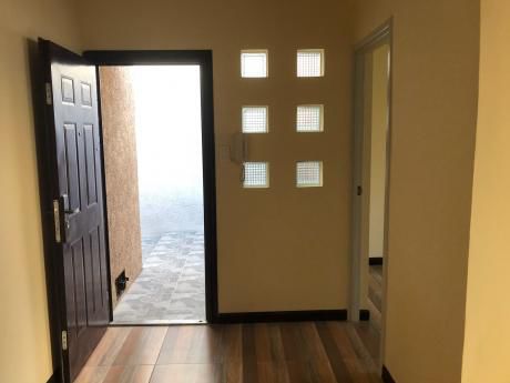 Alquiler Casa 1 Dorm Con Enorme Patio En Paullier Y Garibaldi