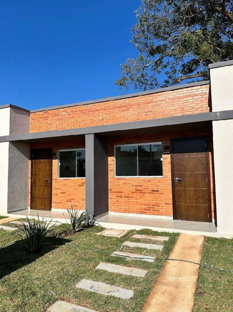 EN VENTA CASAS DE TRES DORMITORIOS EN BARRIO CERRADO ARASY III, AREGUA — foto 3