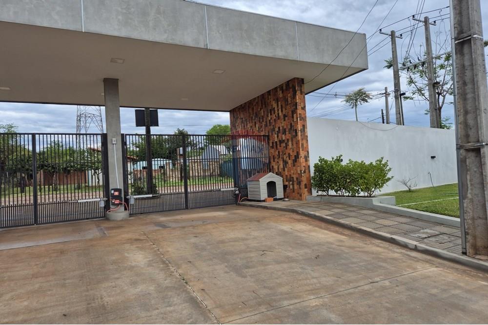 ¡Alquila Casa Moderna En Luque! Barrio Cerrado! — foto 2