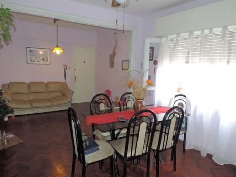 Amplio Apartamento Sobre Importante Avenida !!