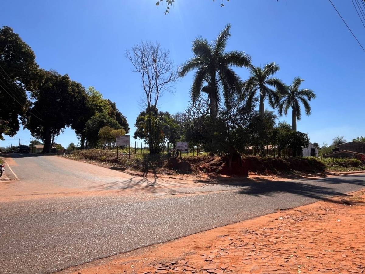 VENDO TERRENO  SOBRE CALLE ASFALTADA EN J. AUGUSTO SALDÍVAR — foto 2