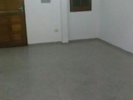 Departamento Con Excelente Ubicación - Sobre Avda. Artigas - Zona Ips Nanawa