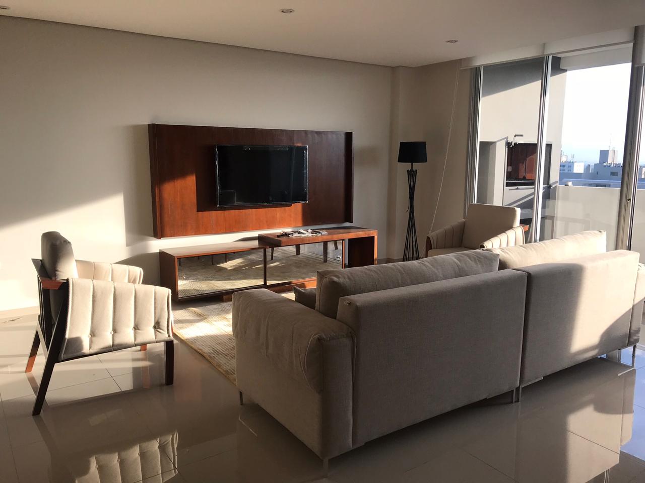 DPTO SEMI NUEVO, amoblado y equipamiento a full — foto 2