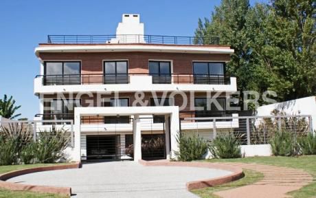 Edificio En Venta Y Alquiler En Montevideo - Carrasco
