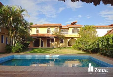 Hermosa Y Ampliia Vivienda En Zona Equipetrol