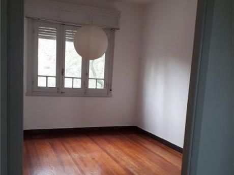 Próximo A Fac. De Ingeniería. Gastos Comunes $ 1.700!! 2do Por Escalera