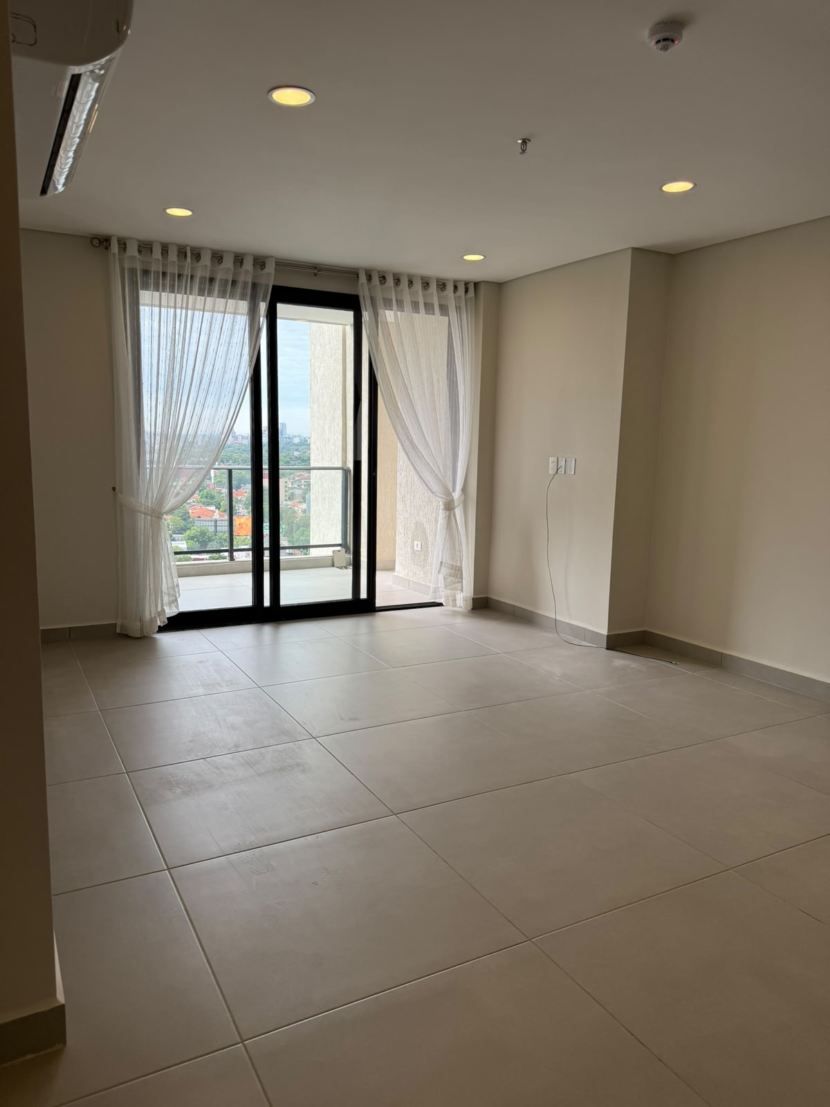 Alquilo Dpto. de 2 dormitorios | Edificio Palmanova Las Mercedes — foto 2