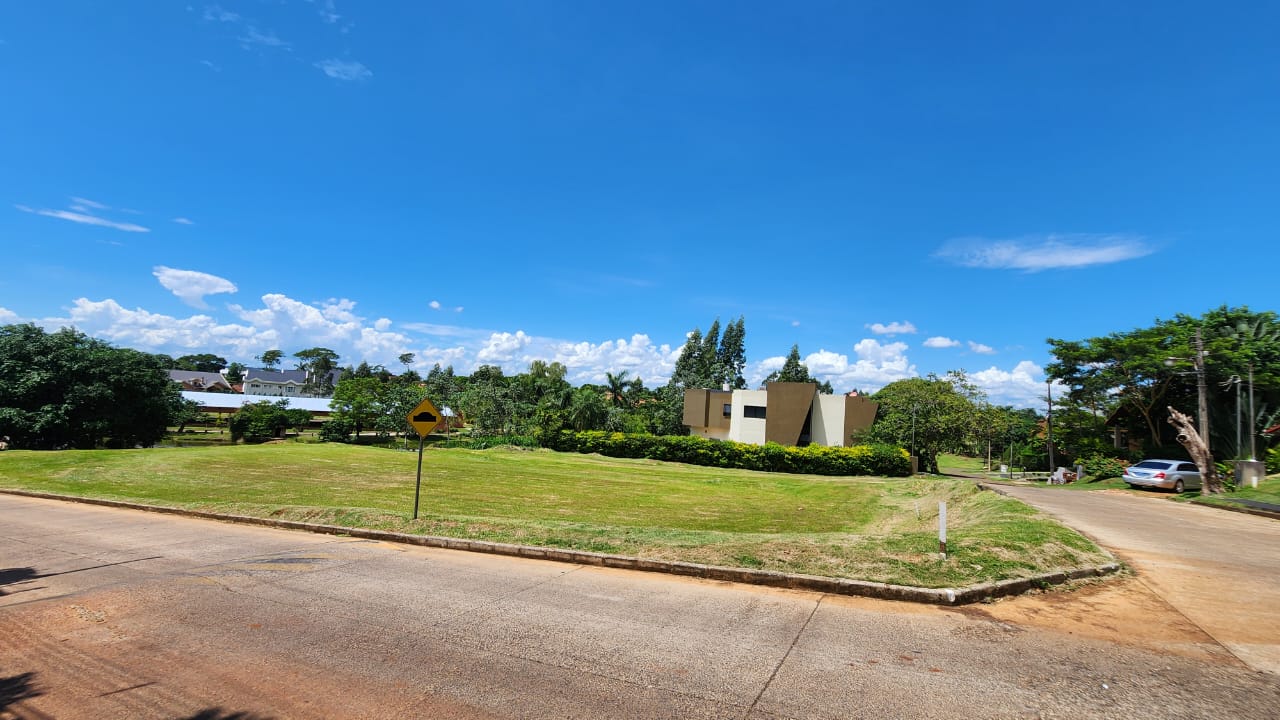 VENDO TERRENO PLANO EN OFERTA  PARANA COUNTRY CLUB — foto 2