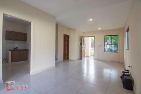 0863 Casa A Estrenar En Lambare, Zona Carretera De López
