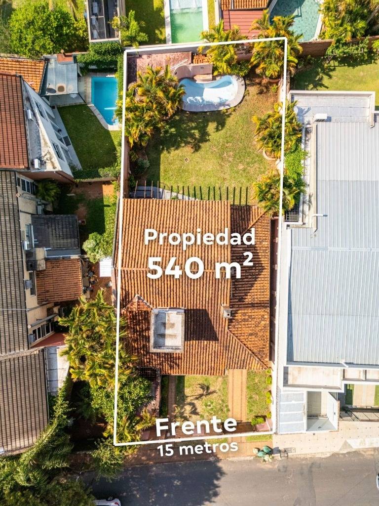 VENTA DE AMPLIA PROPIEDAD A REFACCIONAR O DEMOLER EN EL BARRIO VILLA AURELIA — foto 2