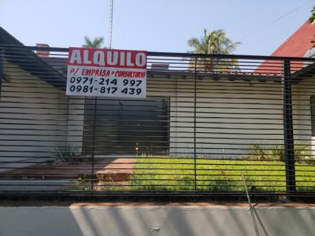 Alquilo Casa P/ Oficina O Consultorio, Cerc. Rca. Argentina Y Alfredo Seiferheld