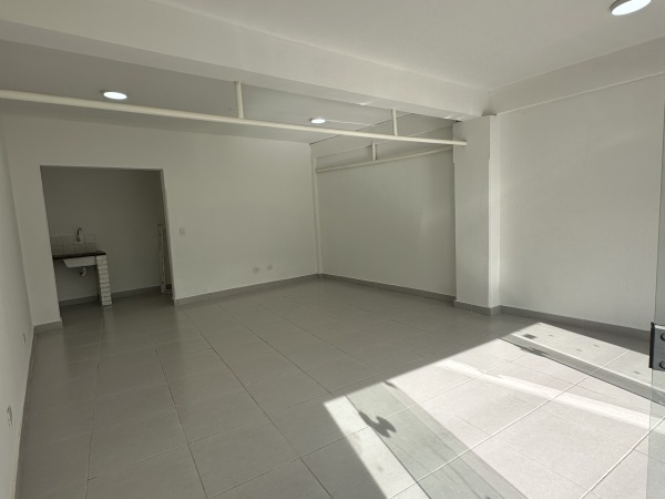 ALQUILO SALON COMERCIAL EN FERNANDO DE LA MORA ZONA NORTE. — foto 2
