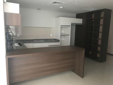 Departamento Amplio De 2 Habitaciones En Miami Tower