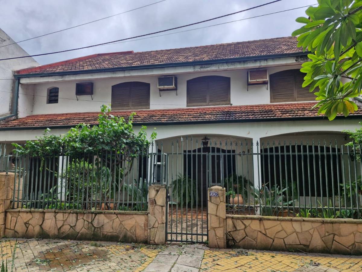 Casa 6 dorm. a refaccionar zona Shopping | Recoleta — foto 2
