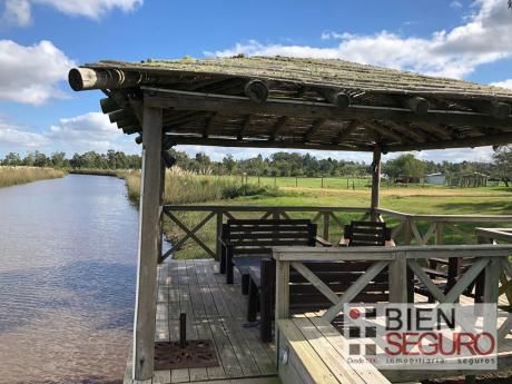 Muy Linda Chacra De 9,23 Hás Con Costa Navegable En Venta En Las Brujas