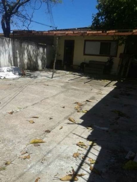 2 Casas En Gran Terreno Aires Puros