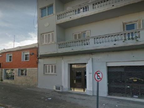 Apartamento En Alquiler, 2 Dormitorios En Pocitos.