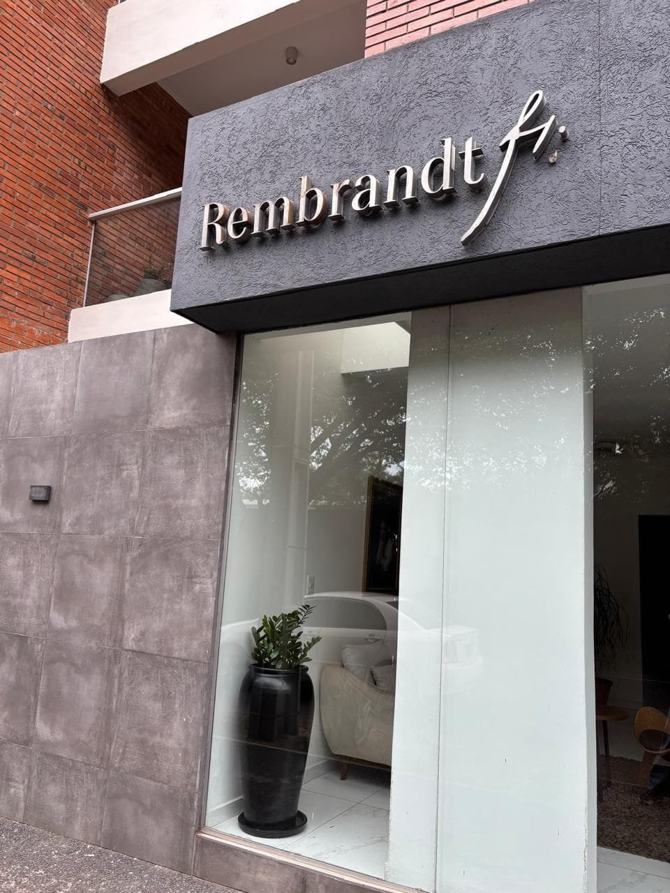 Departamento moderno totalmente amoblado en el Edificio Rembrandt – Los Laureles — foto 3