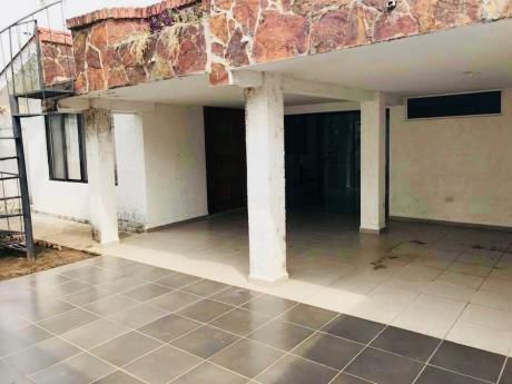 En Alquiler Casa Para Empresa, Instituciones U Oficinas