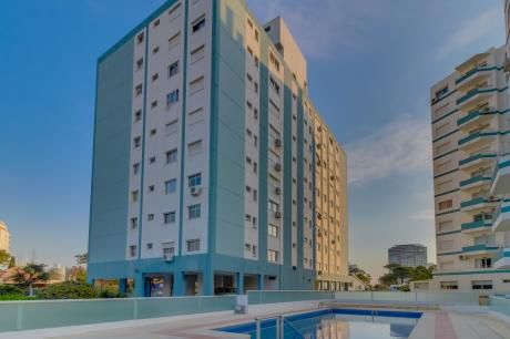 Apartamento Central En Edificio Luna De Mar