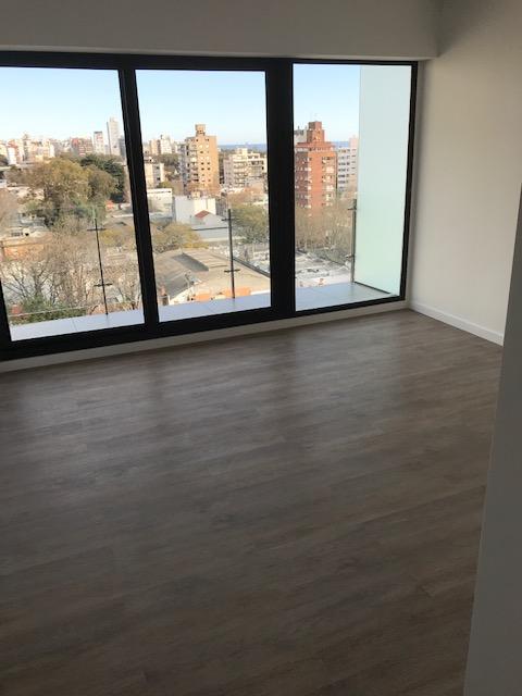 NUEVO AL FRENTE GRAN TERRAZA CON RENTA