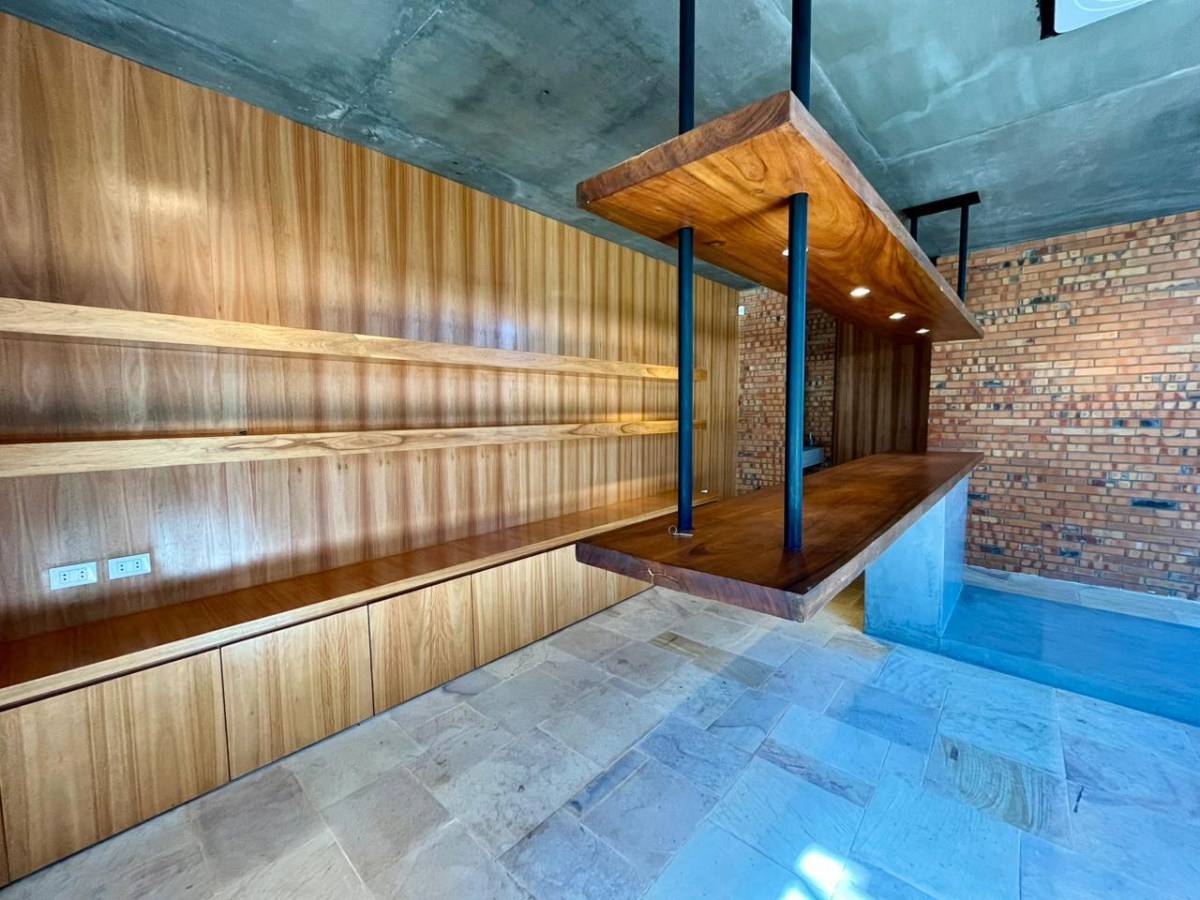 IMPONENTE RESIDENCIA EN ALQUILER — foto 2